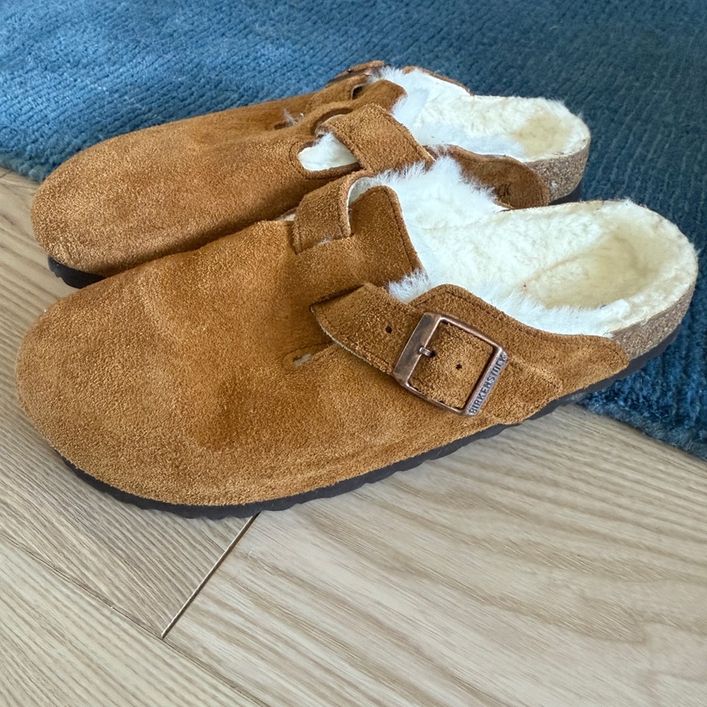 Birkenstock Boston shearling / Tan Suede Fleece-Lined Clogs size 39
